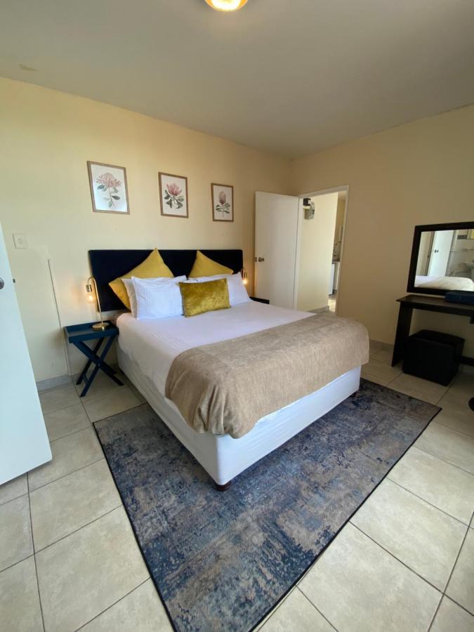 Apartment The Oceanic 1 Bedroom With Ocean Views - Self-catering