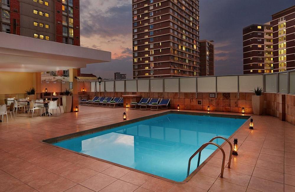 The Oceanic 1 Bedroom With Ocean Views - Self-catering Apartment Durban