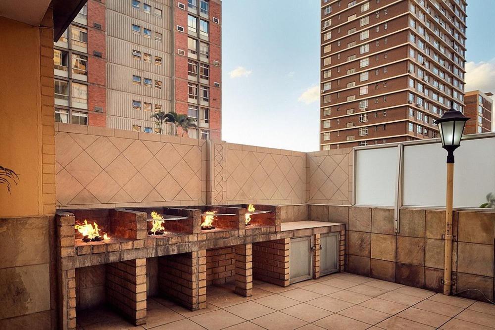 The Oceanic 1 Bedroom With Ocean Views - Self-catering Durban