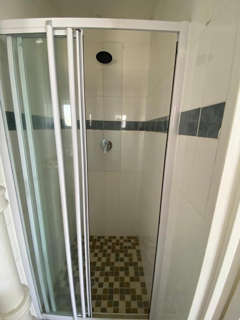 Apartment The Oceanic 1 Bedroom With Ocean Views - Self-catering *